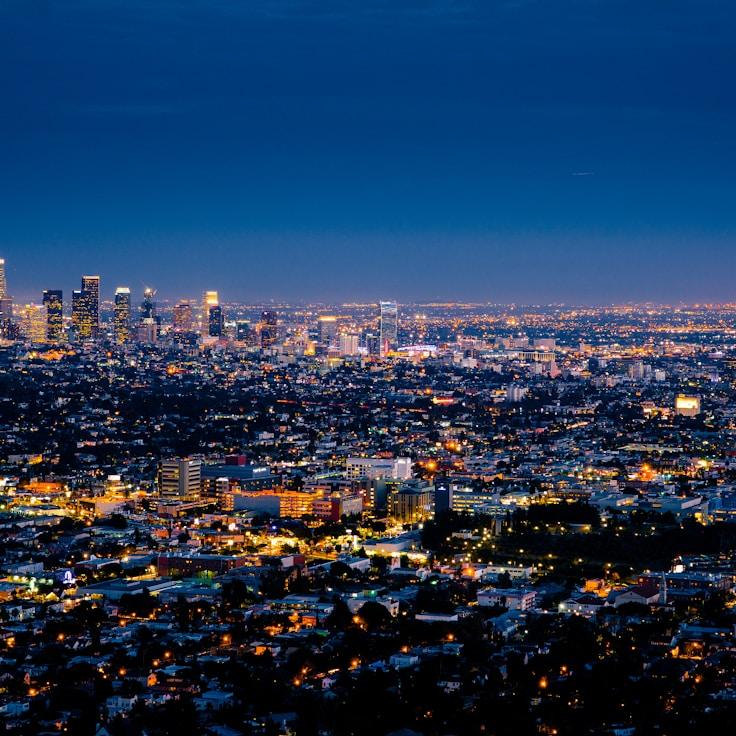Parents evaluating schools in Italy